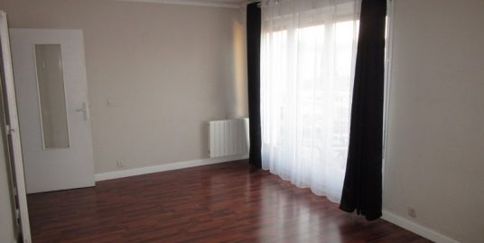 F3 RESIDENCE LES CHEVREUILS A SENLIS